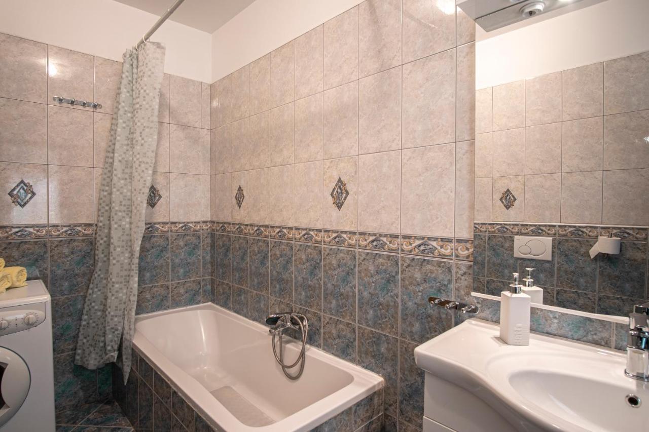 Apartman Luka Фажана Экстерьер фото