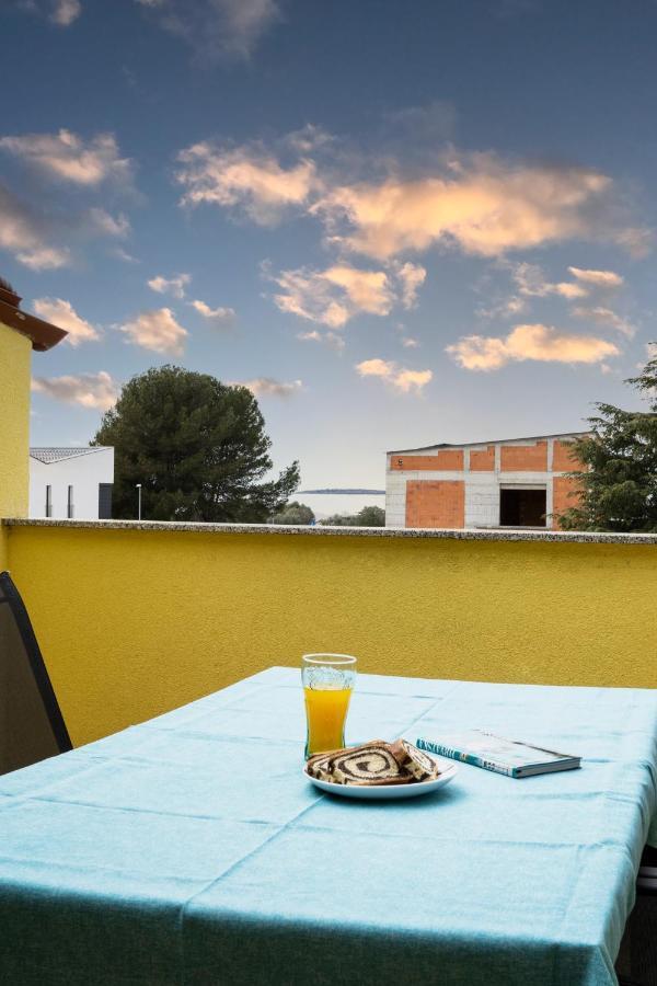 Apartman Luka Фажана Экстерьер фото